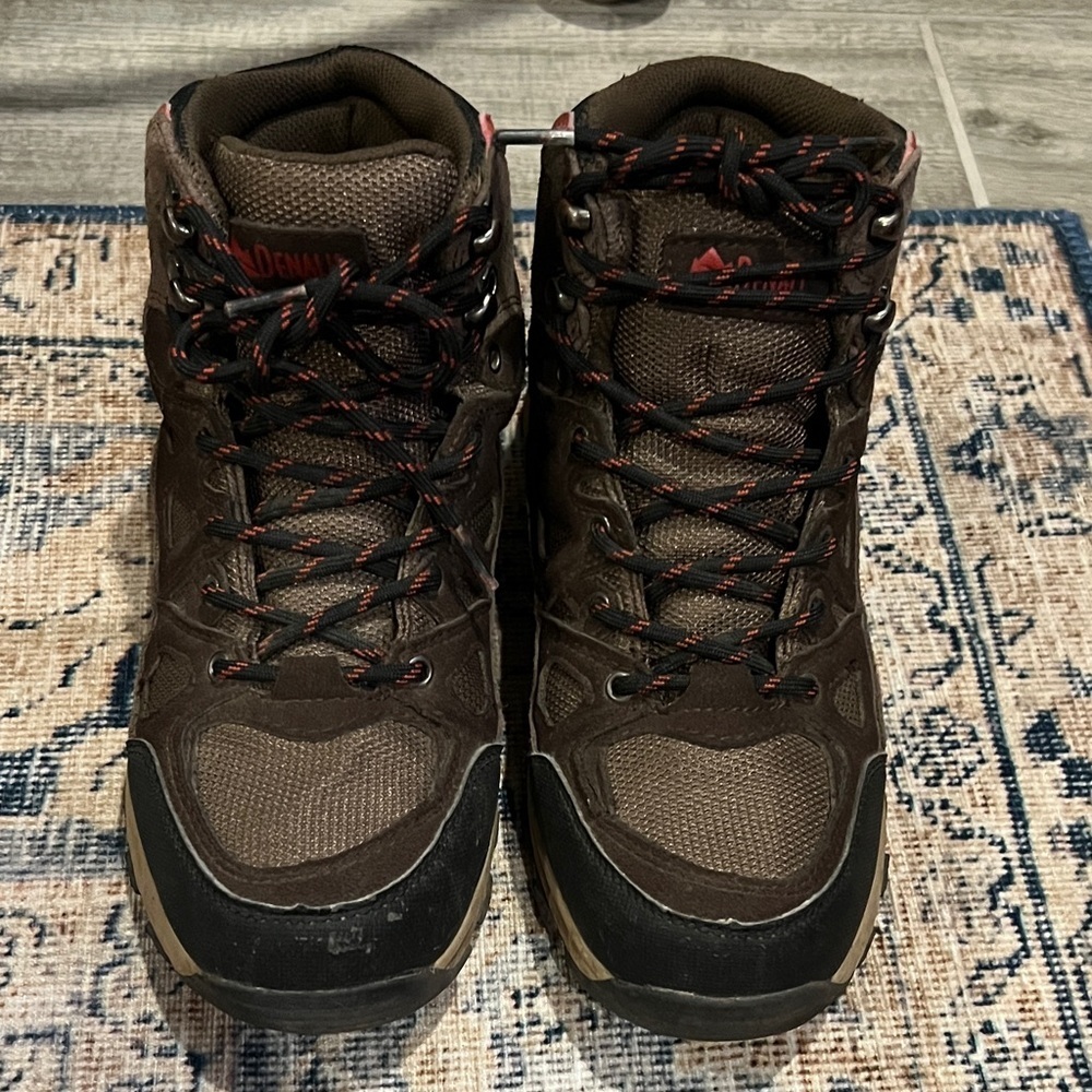 Denali Outback Brown Hiking Boots size 7 waterproof